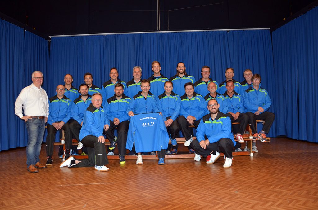 GAIA sponsert die Trainingsjacken der Tennismannschaft